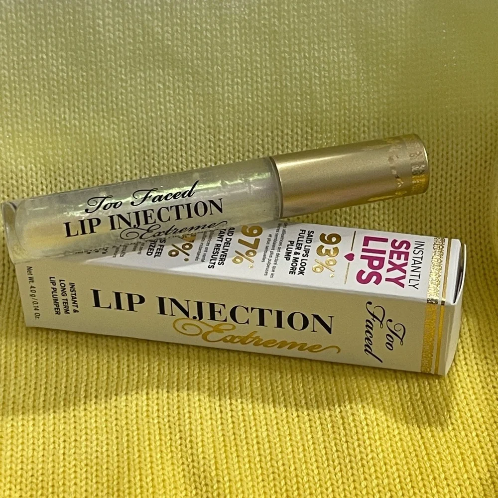 TOO FACED Lip Injection Extreme Lip Plumper in Clear
